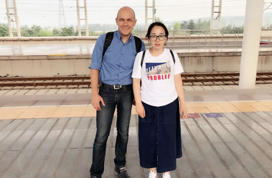 Our Australian client visits our factory.